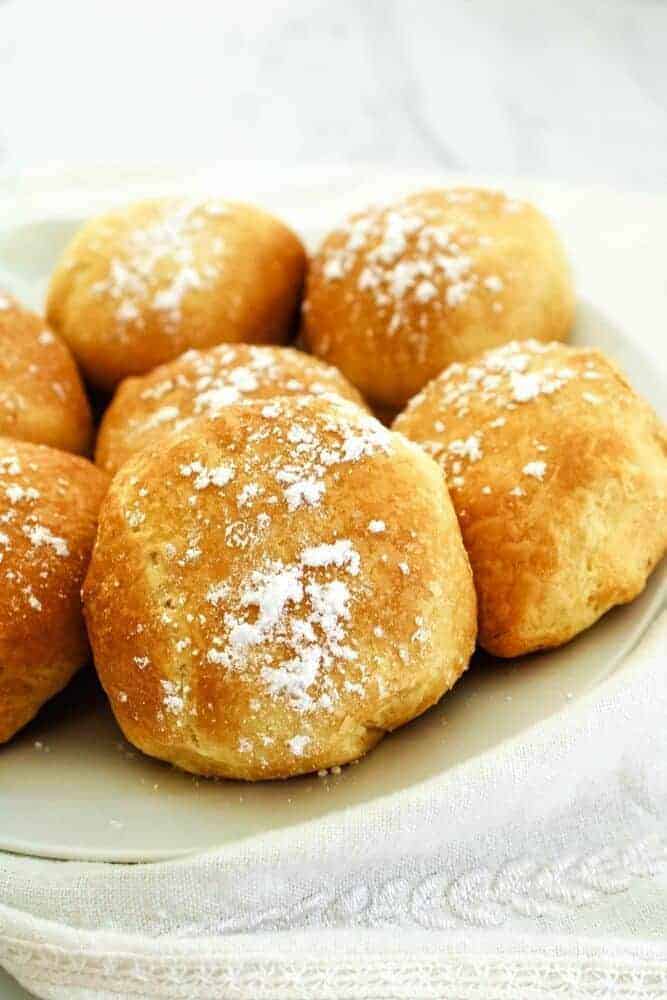 Air Fryer Oreos with powdered sugar dusted on top