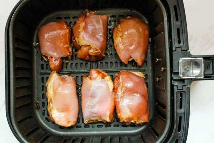 Muslos de pollo fritos o congelados Muslos de pollo fritos o congelados