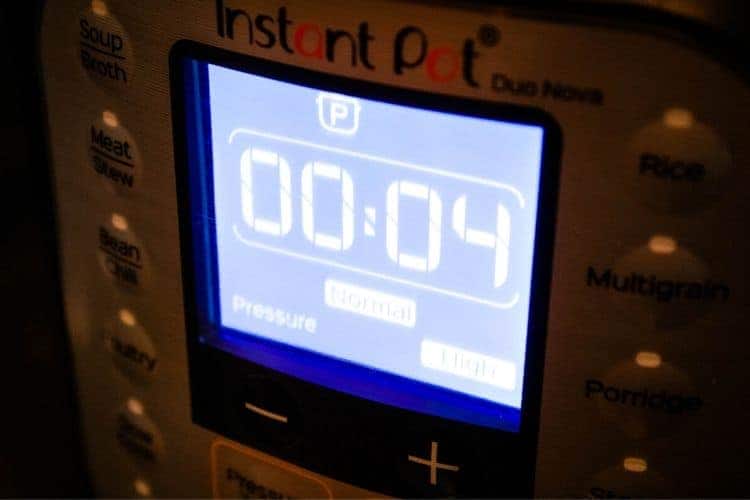 Instant Pot Closeup of 4 minutes set to pressure cook