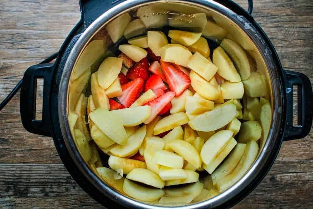 Strawberries and Apples in Instant Pot