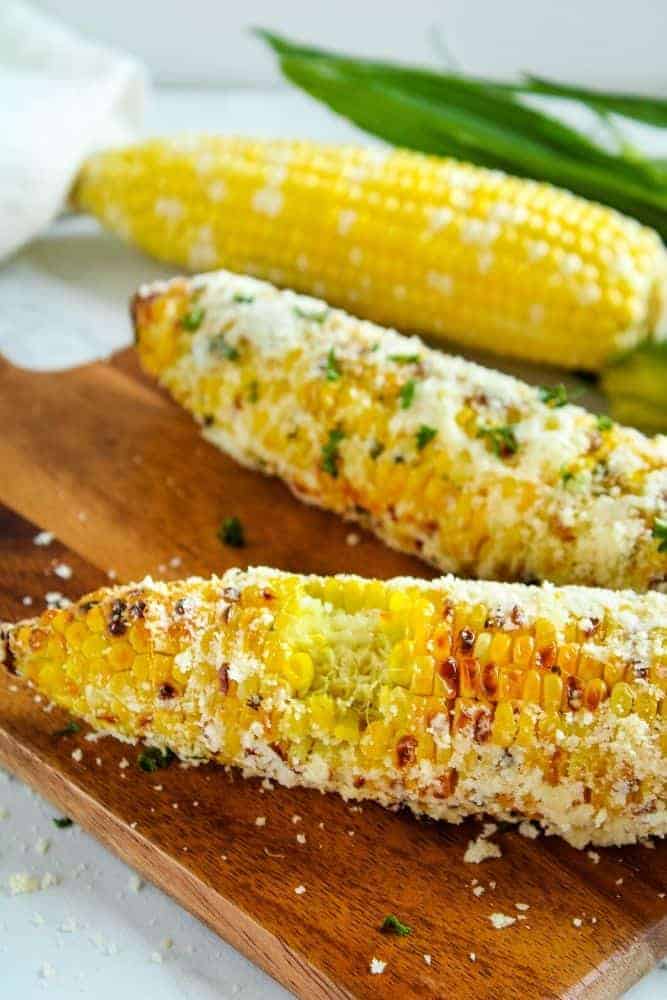 https://www.everydayfamilycooking.com/wp-content/uploads/2020/06/Air-Fryer-Corn-on-the-Cob.jpg