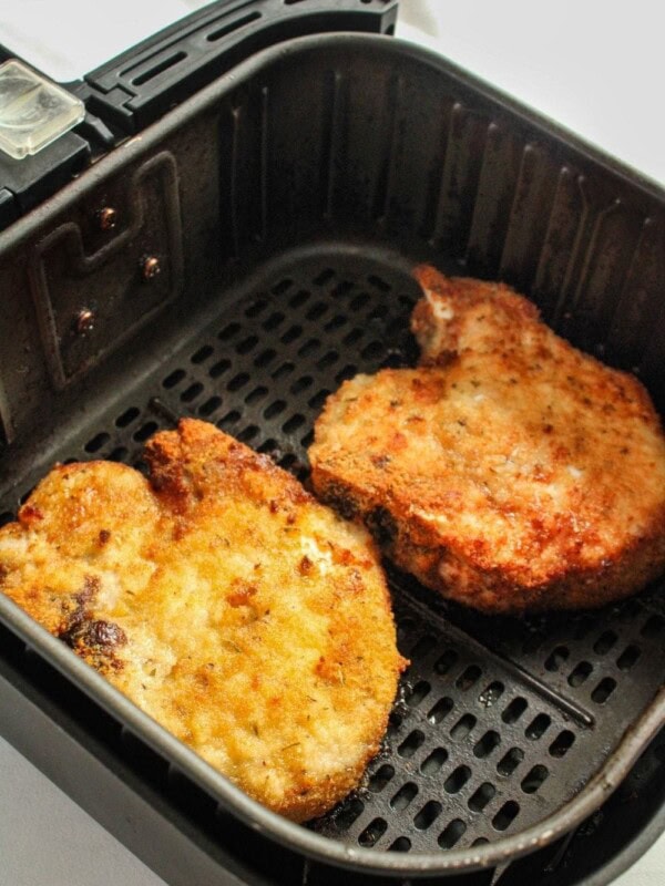 Cooked Bone-in pork chops in air fryer