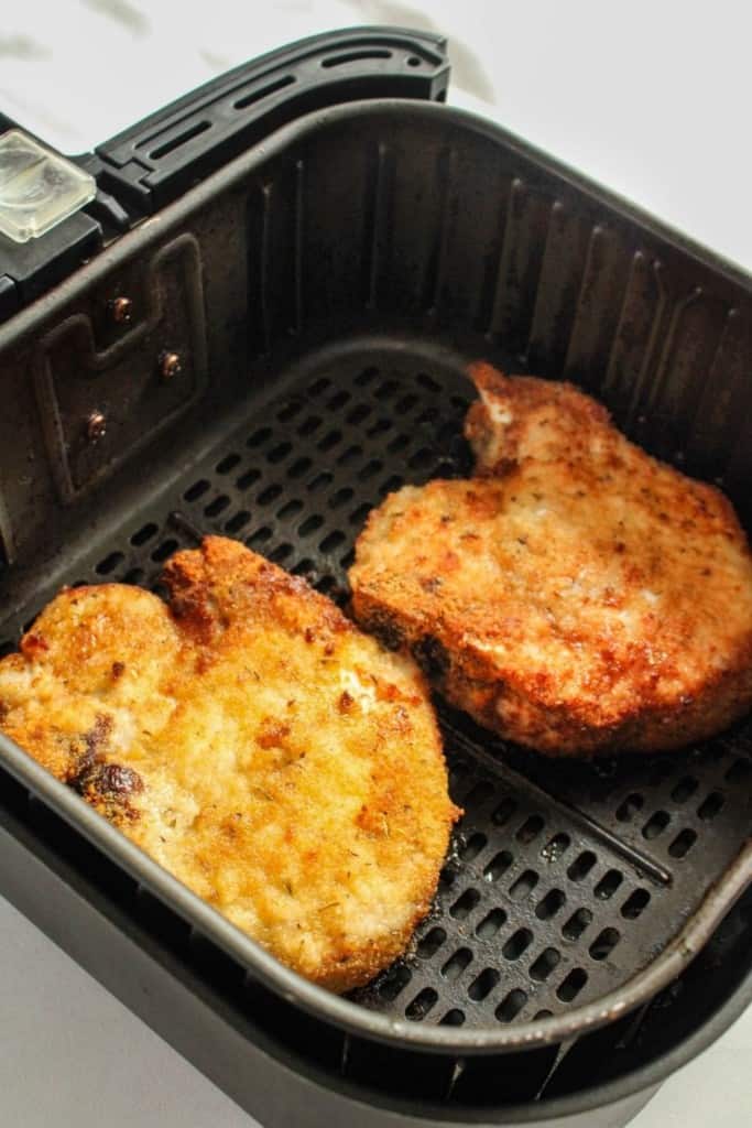 Cooked Bone-in pork chops in air fryer