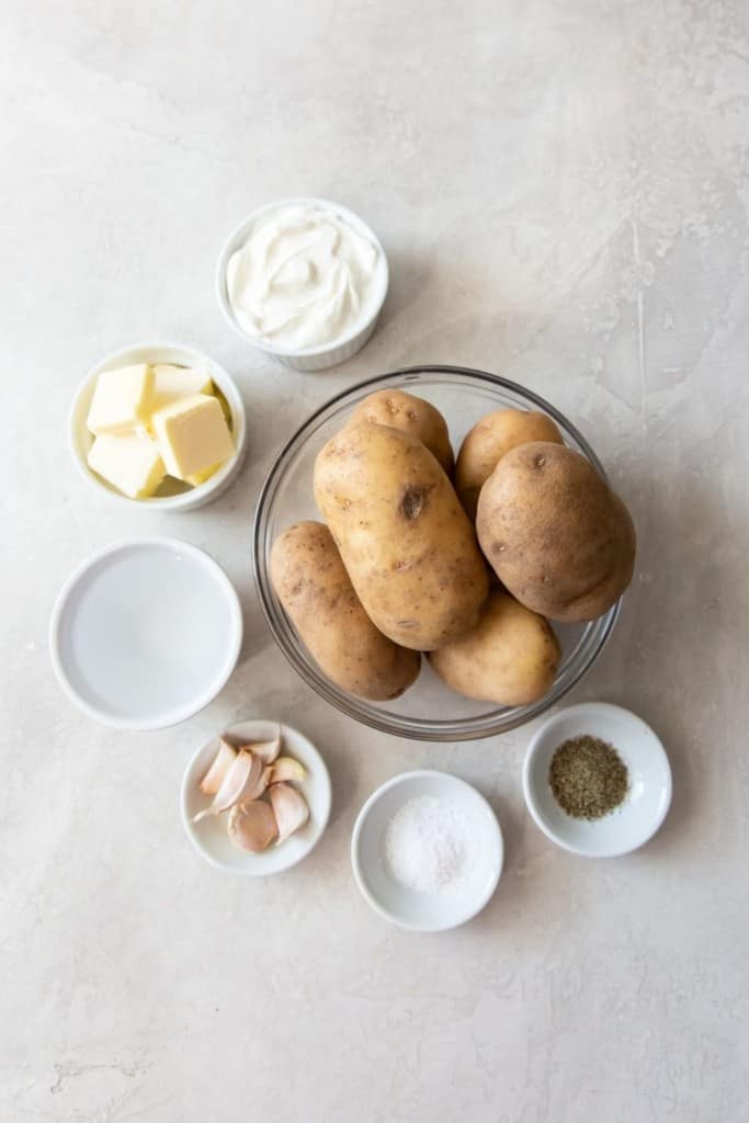 Picture of all ingredients of recipe in bowls unprepared