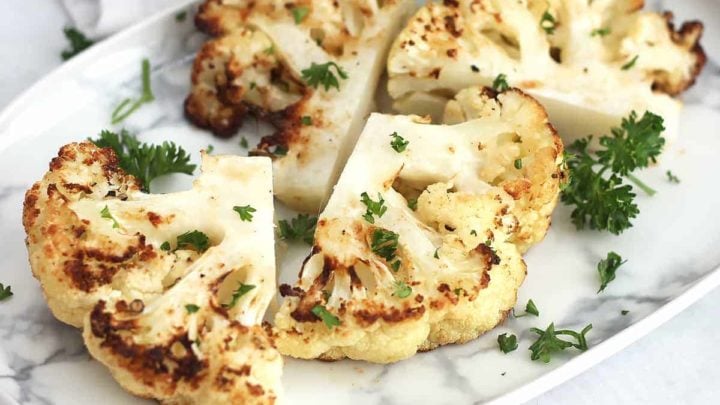 https://www.everydayfamilycooking.com/wp-content/uploads/2021/08/air-fryer-cauliflower-steak-8-720x405.jpg