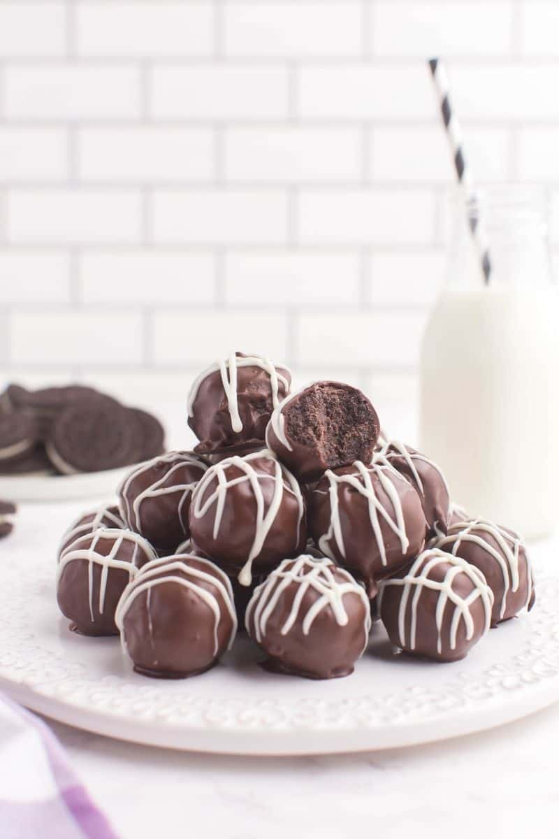 Easy Oreo Balls Without Cream Cheese Everyday Family Cooking