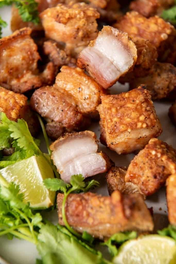 https://www.everydayfamilycooking.com/wp-content/uploads/2021/09/air-fryer-pork-belly4-683x1024.jpg