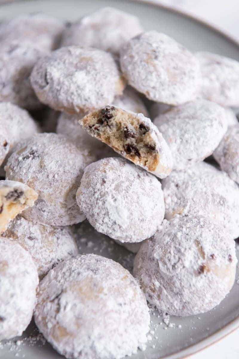 easy-chocolate-chip-snowball-cookies