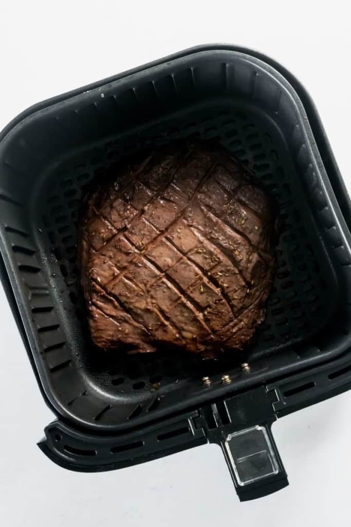 https://www.everydayfamilycooking.com/wp-content/uploads/2021/10/air-fryer-flank-steak3-683x1024.jpg