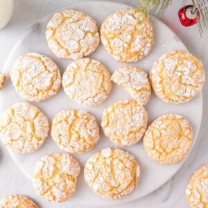 plate full of delicious vanilla crinkle cookies