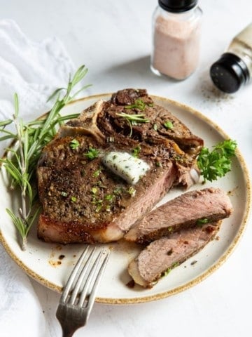 Juicy and tender air fryer steak