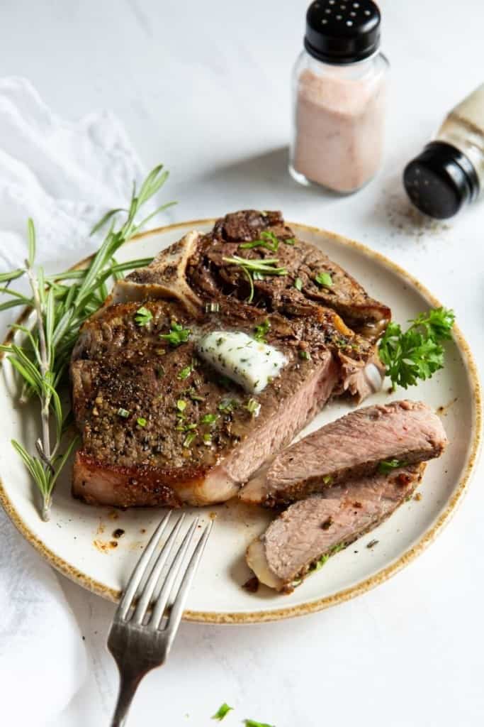 Juicy and tender air fryer steak