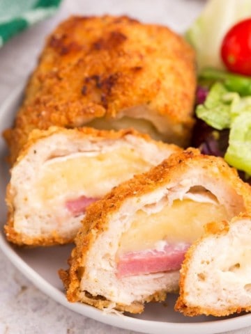 Delicious and breaded chicken cordon bleu in air fryer