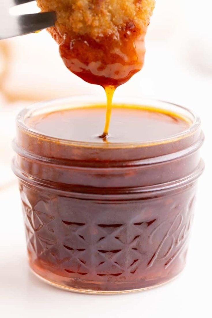 Honey sriracha sauce for glazes or dipping sauce
