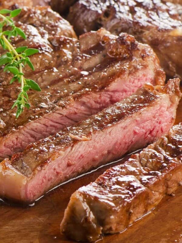 Delicious and easily reheated steak in the air fryer