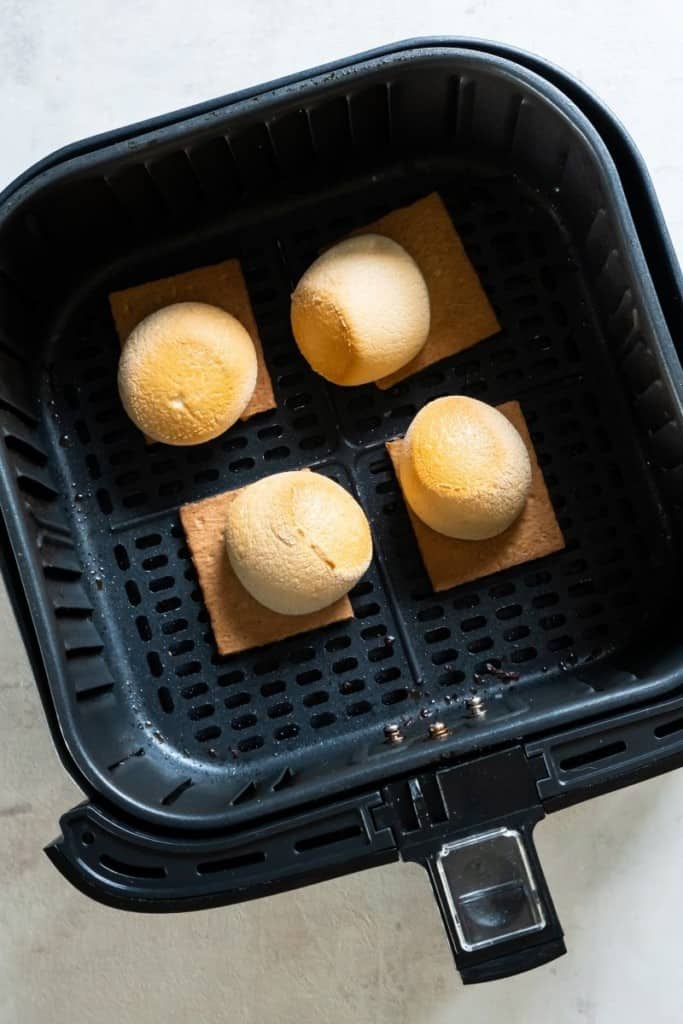 air fryer with toasted marshmallows and graham crackers