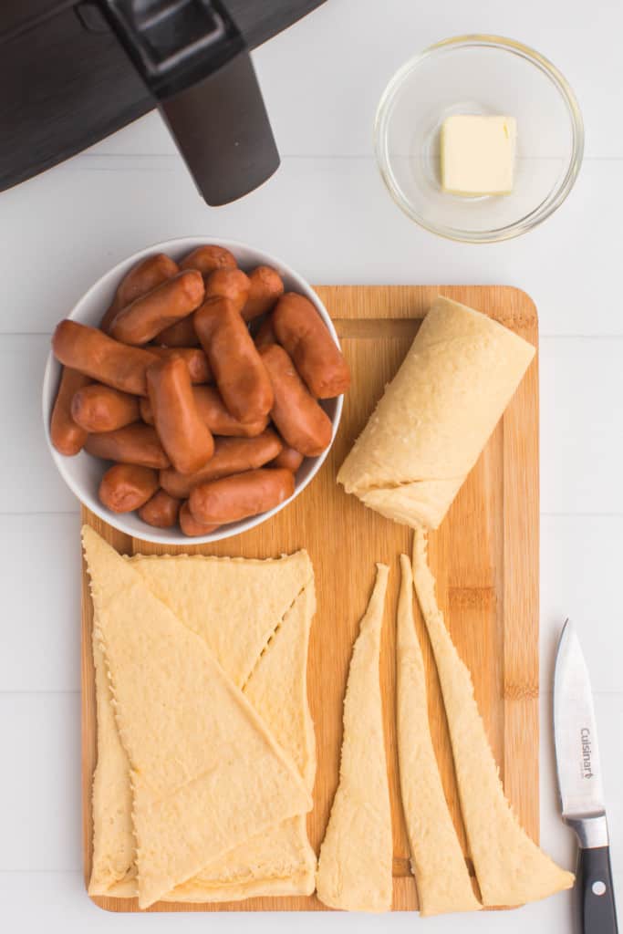 ingredients for air fryer pigs in a blanket