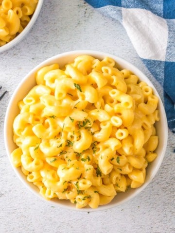 overhead view of a bowl of macaroni and cheese