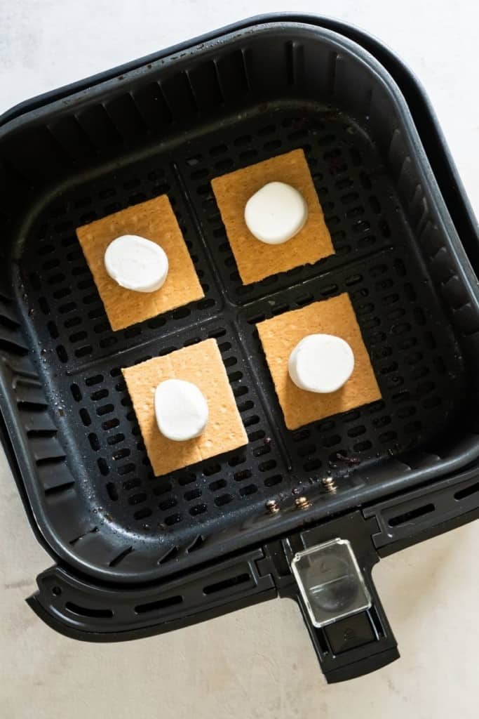 air fryer with marshmallows and graham crackers