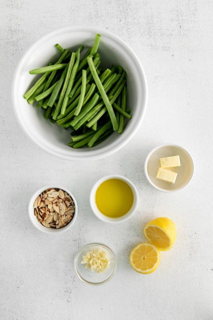 ingredients to make green beans almondine