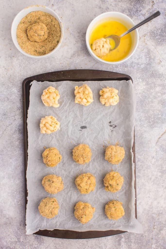 baking sheet with mac and cheese bites