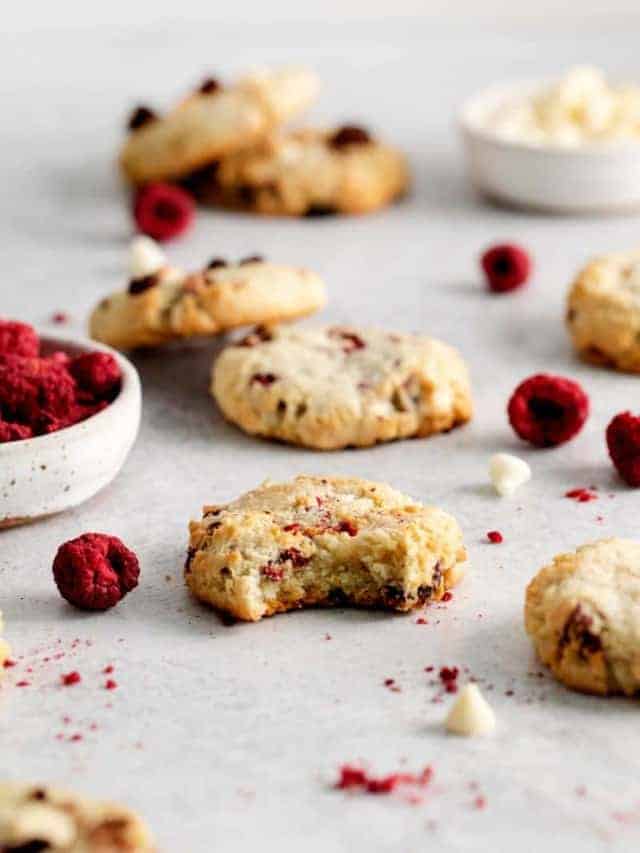 Raspberry Cheesecake Cookies (subway copycat recipe) Everyday Family