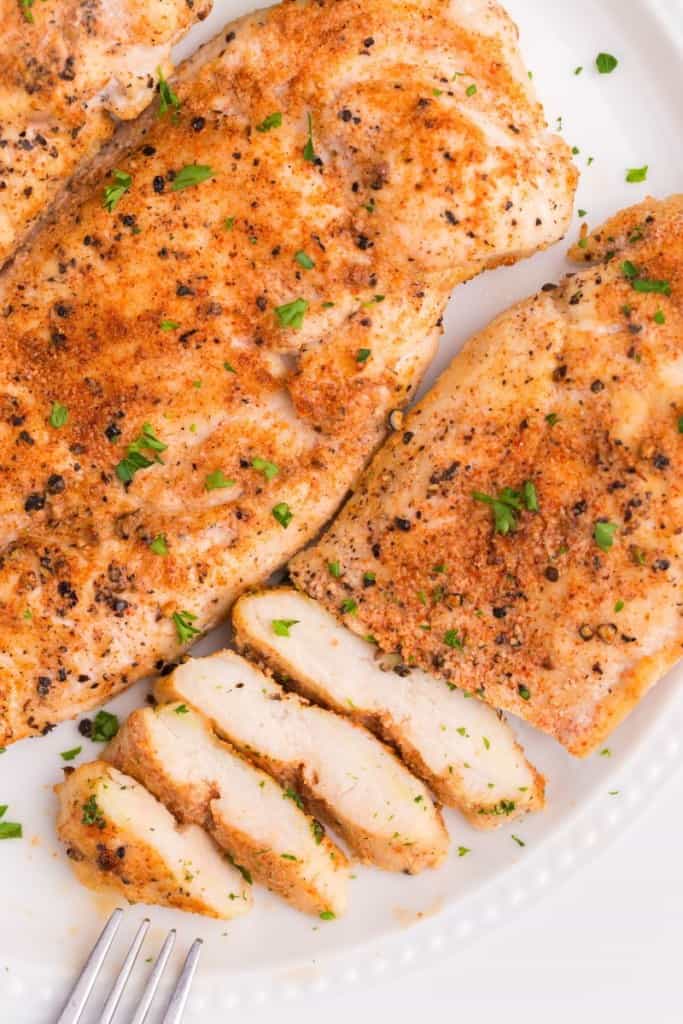 grilled chicken breast sliced ​​and ready to eat