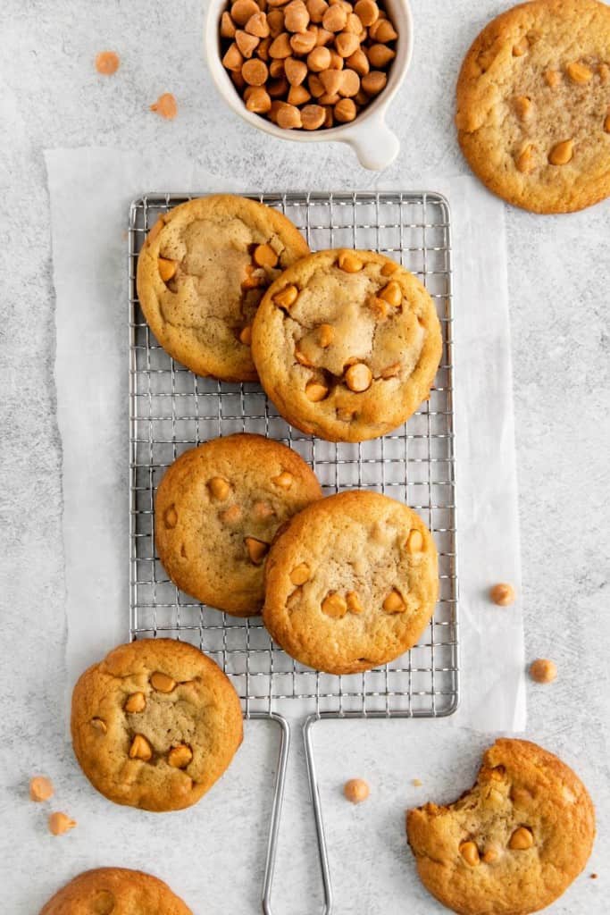 wire rack with butterscotch chip cookies
