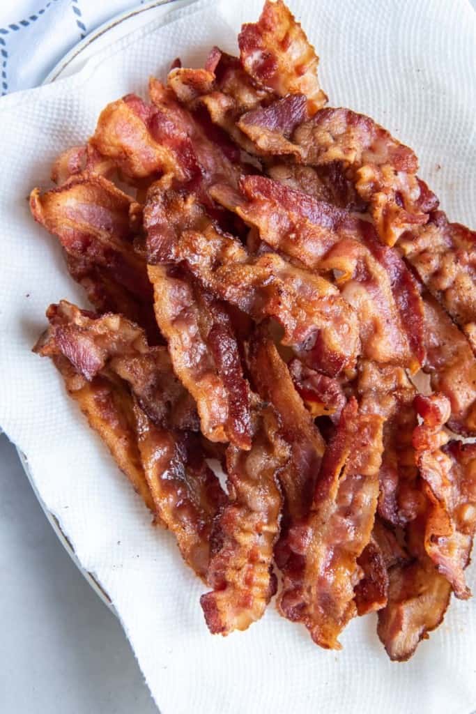 plate with crispy bacon