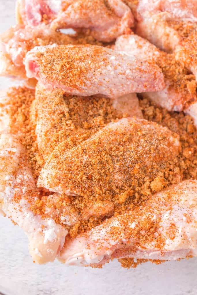 seasoning on raw chicken wings