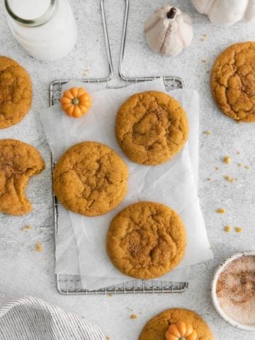 several pumpkin snickerdoodles