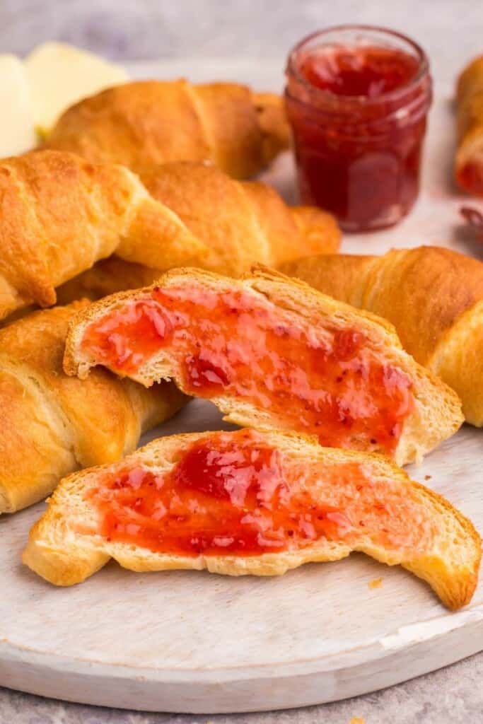 crescent roll with jam