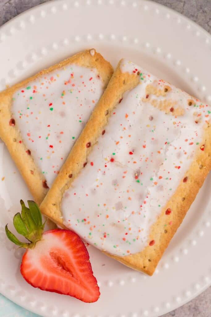 plate with pop tarts