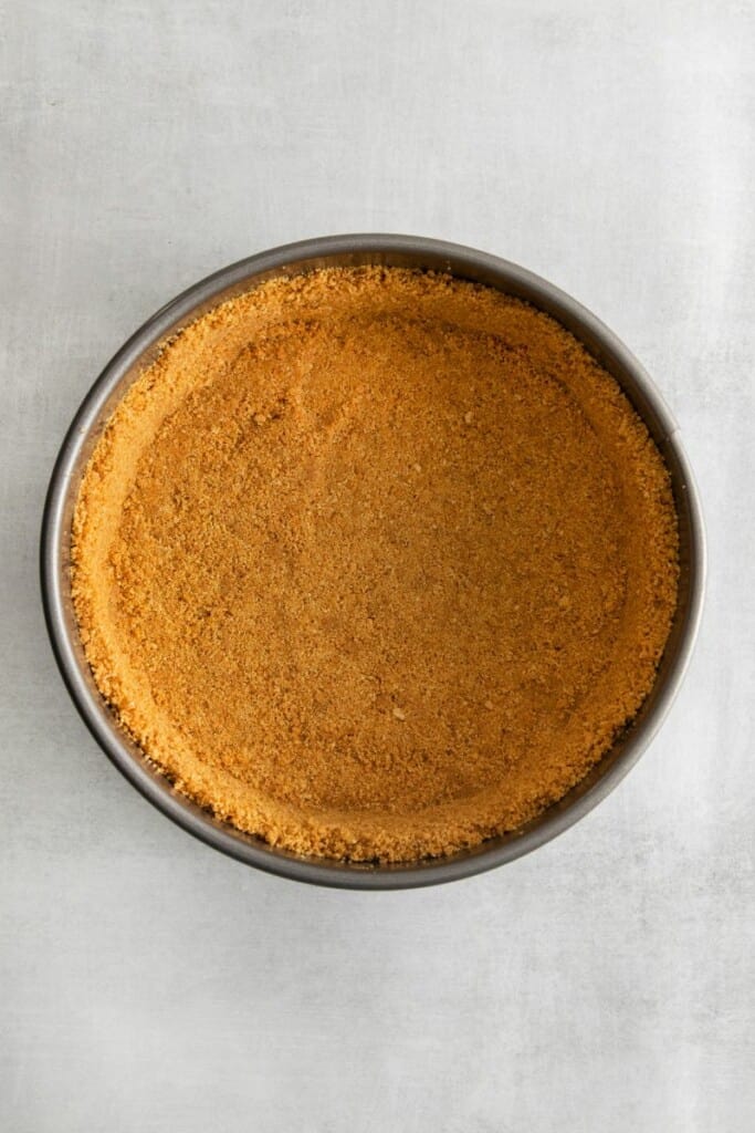 pie crust in a pie pan