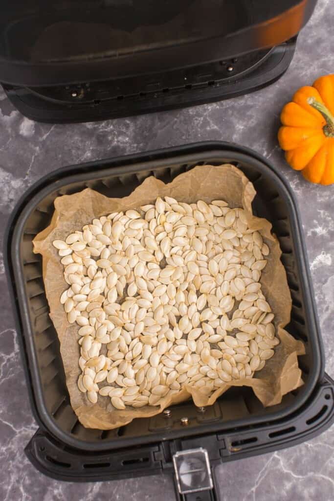 pumpkin seeds in air fryer basket
