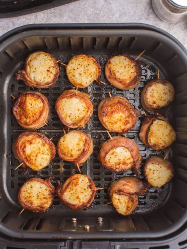 cooked bacon wrapped scallops