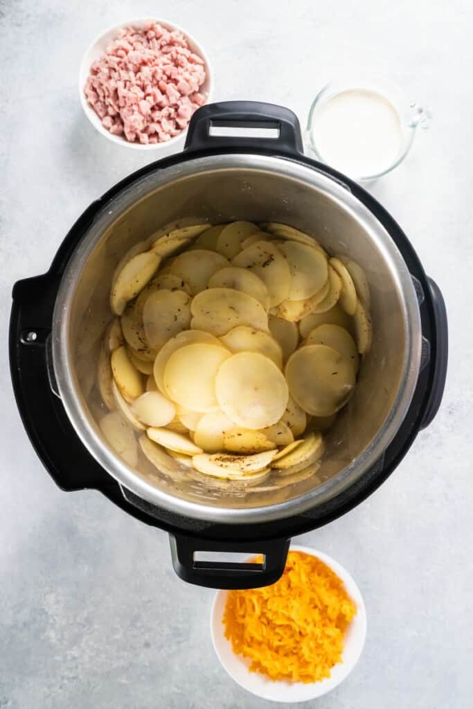 sliced potatoes in instant pot