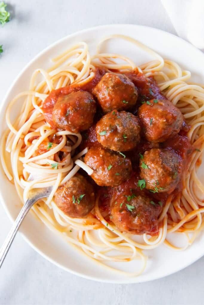 spaghetti and meatballs on plate