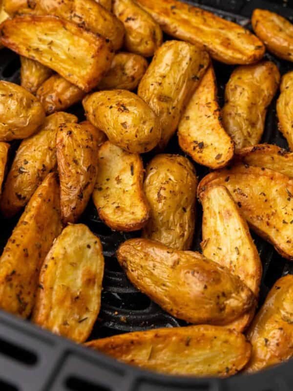 closeup of air fryer fingerling potatoes