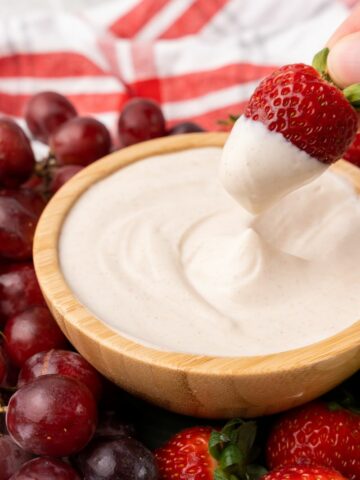 yogurt fruit dip with strawberry