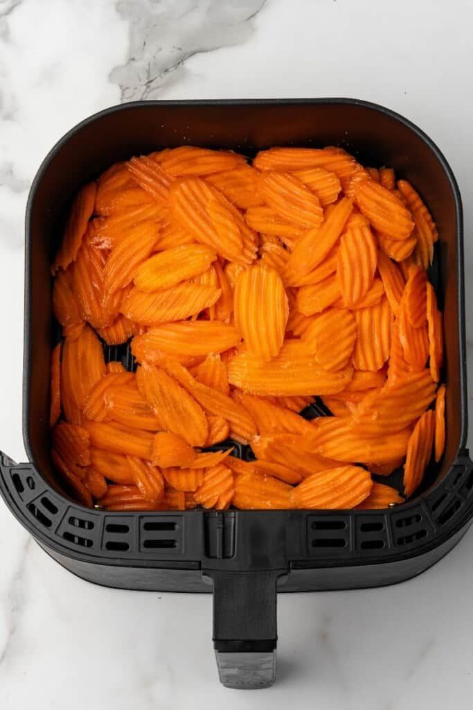 carrot chips in air fryer basket