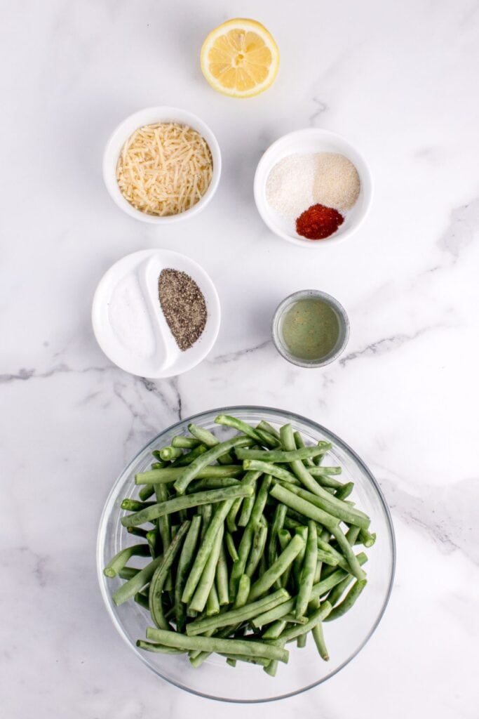 Ingredients needed to make air fryer green beans.