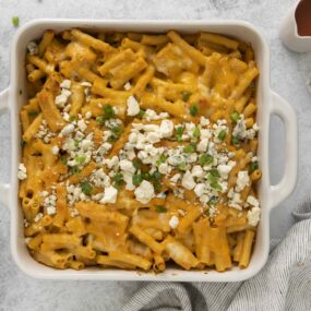 buffalo chicken pasta bake with toppings