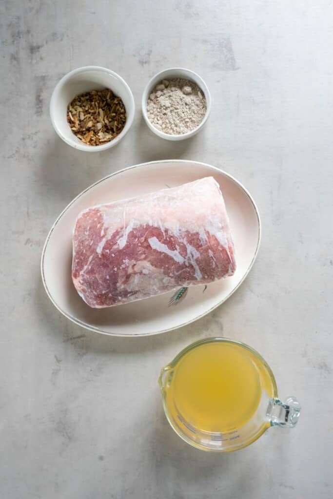 Ingredients needed to prepare pork loin in the instant pot.