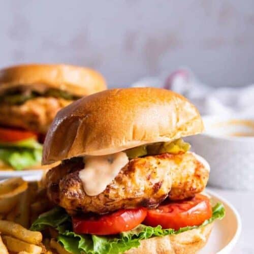 air fryer chicken sandwich with tomatoes and lettuce
