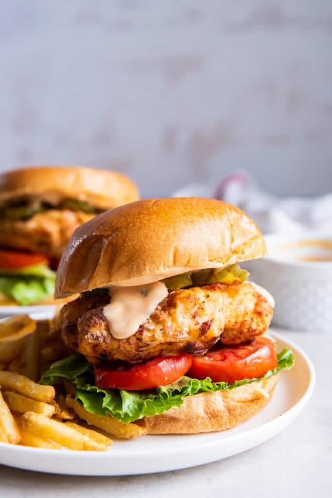 air fryer chicken sandwich with tomatoes and lettuce