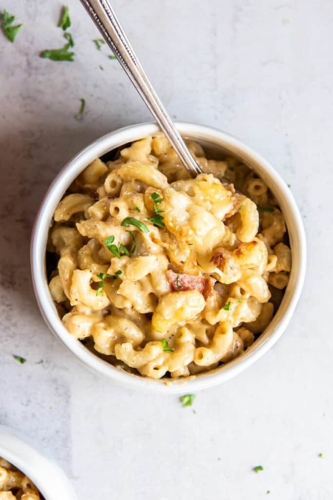 cheesy bacon mac and cheese in a bowl 