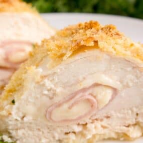 close up of the inside of a chicken cordon bleu