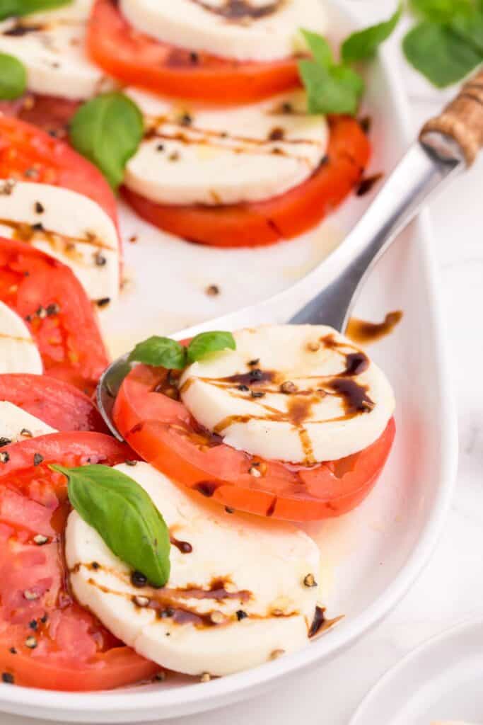 easy tomato caprese cheese salad