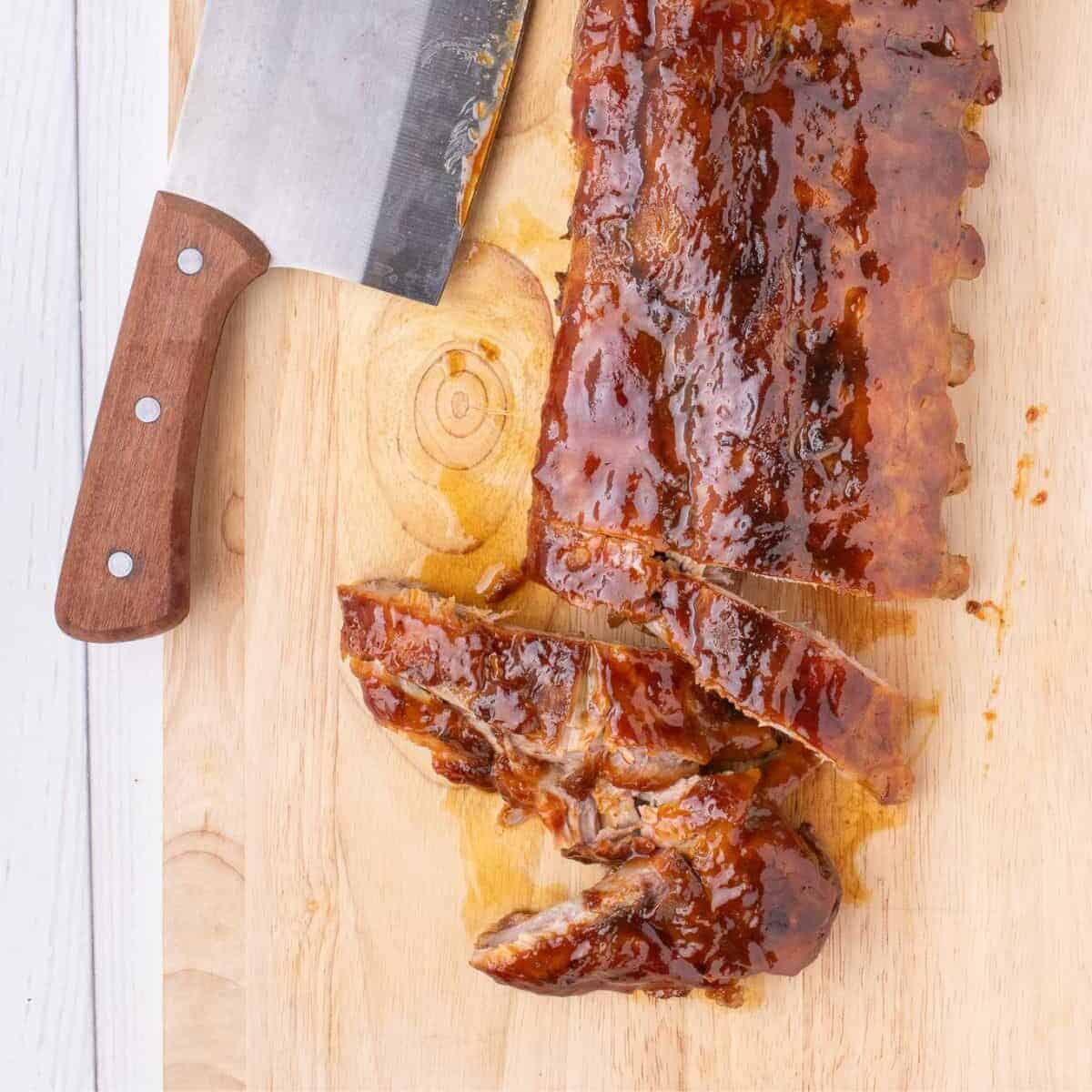 slicing rib rack with sharp knife